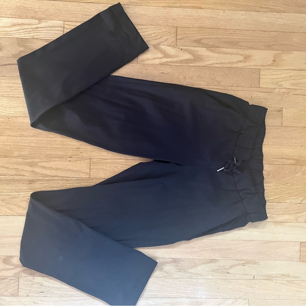 Lululemon on the fly pants luxtreme material. Tall 33”